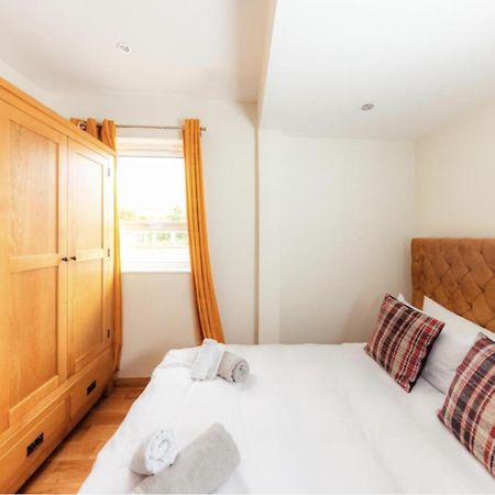Luxury Cottage With Stunning Views Near Fairy Pools - School House 3 Карбост Экстерьер фото